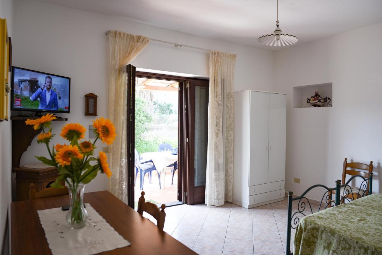 Marina Lunga Apartamento Lípara Exterior foto